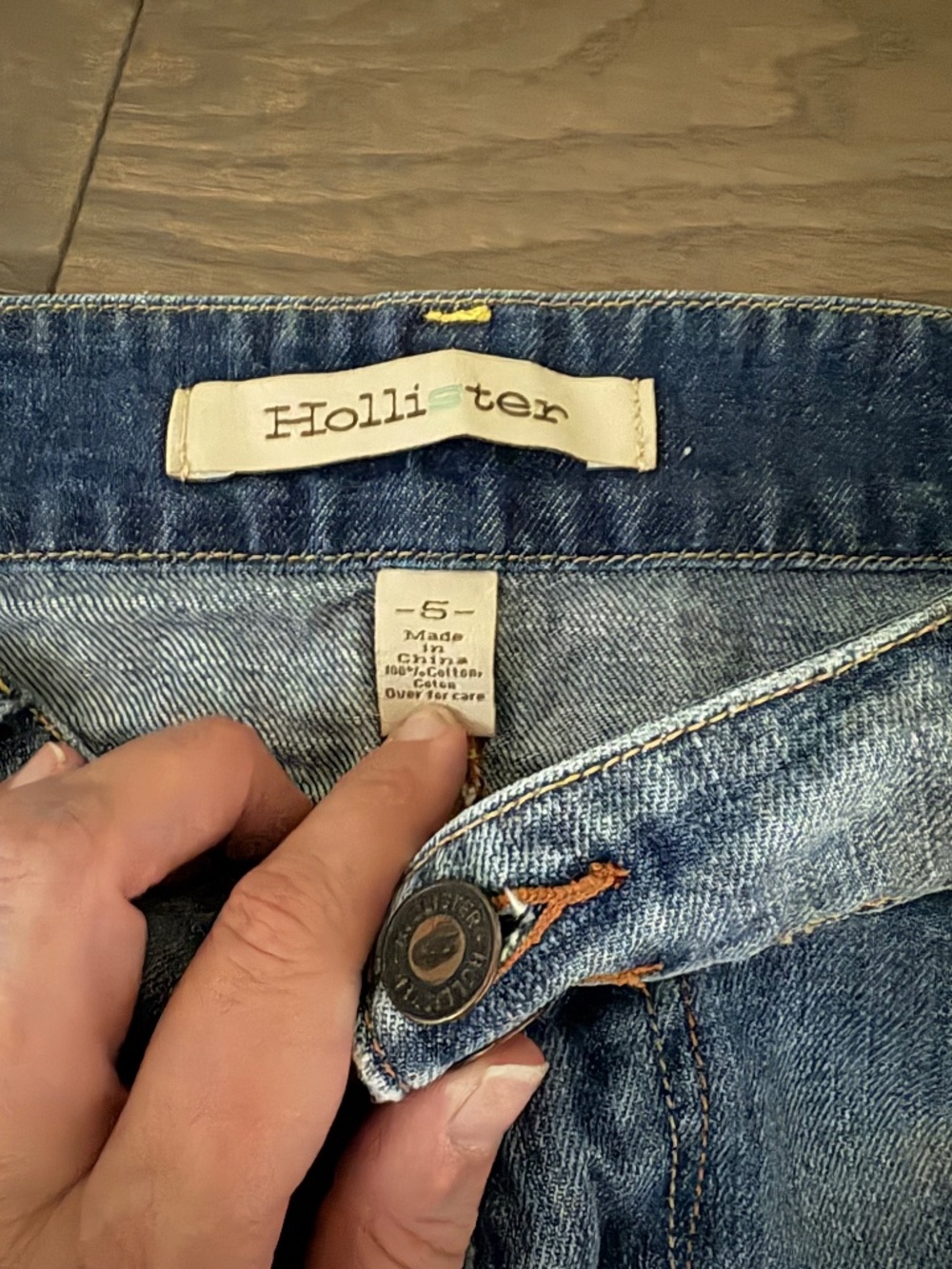 Hollister Juniors Size 5 Denim Skirt